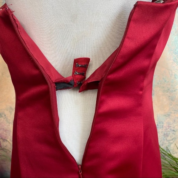 David’s Bridal Gorgeous Red Prom Formal Gala Gown - Picture 10 of 14